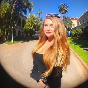 Meet your Posher, Christine